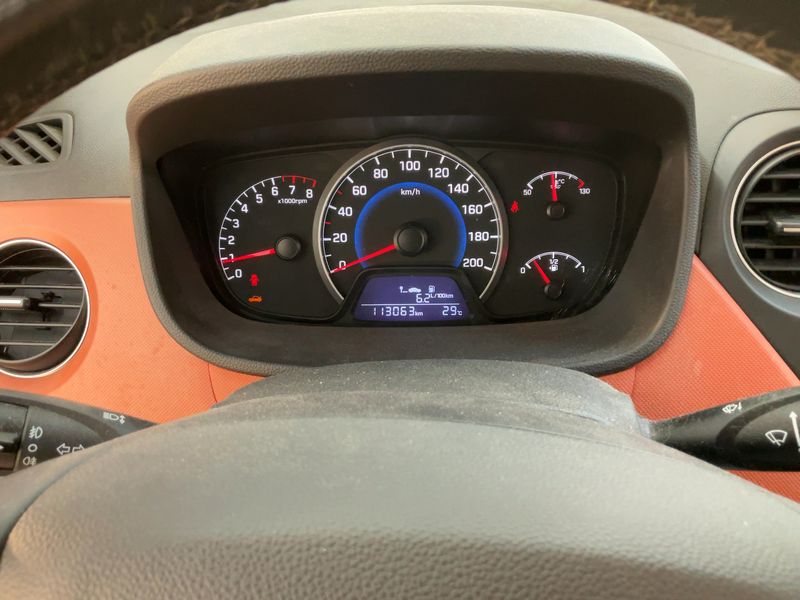 Hyundai i10 1.0 Intro Edition 2014 – снимка 18