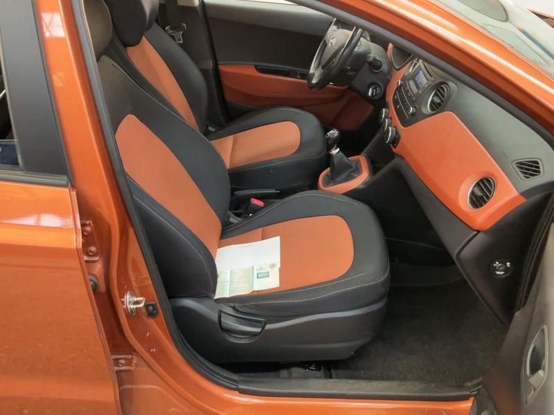 Hyundai i10 1.0 Intro Edition 2014 – снимка 16