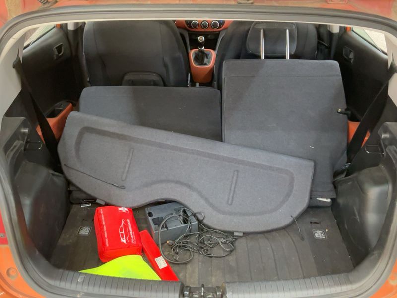 Hyundai i10 1.0 Intro Edition 2014 – снимка 15