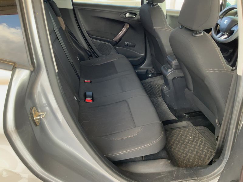 Peugeot 2008 1.6 Blue-HDi Style 2016 – снимка 19