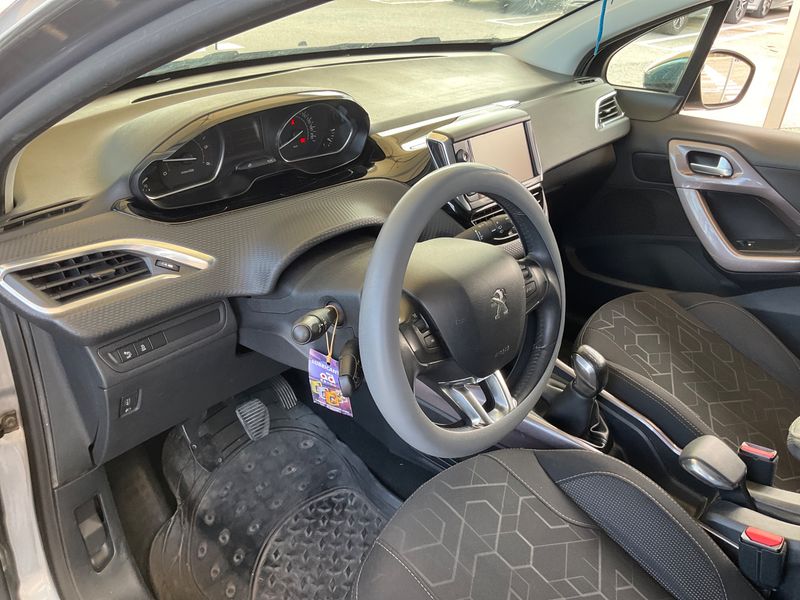 Peugeot 2008 1.6 Blue-HDi Style 2016 – снимка 23