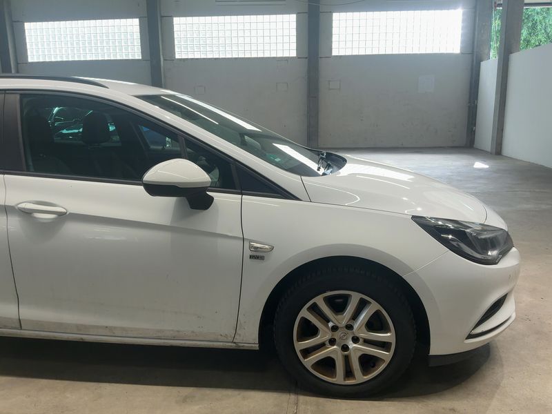 Opel Astra 1.6 CDTI 120 Jahre Start/Stop 2019 – снимка 12