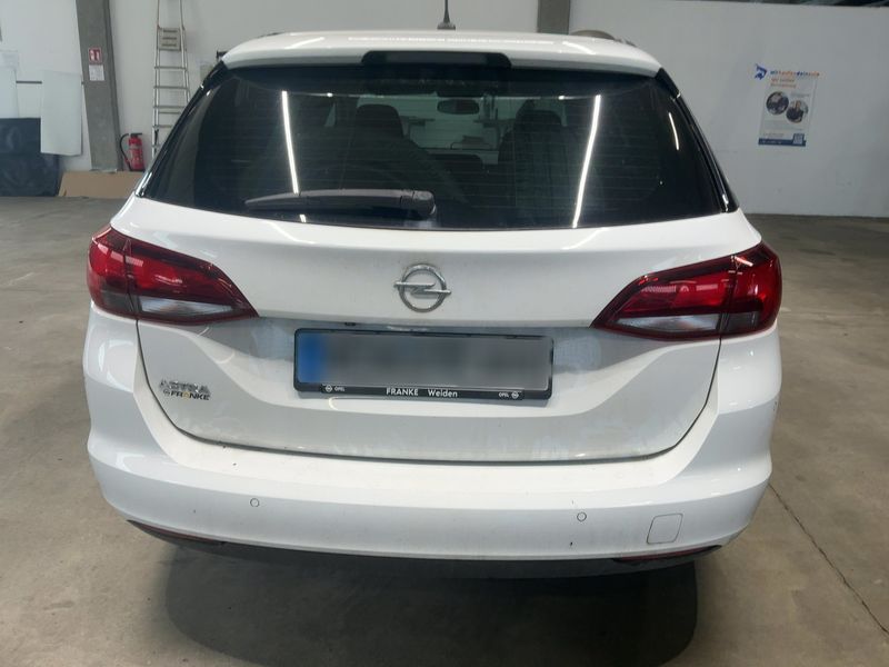 Opel Astra 1.6 CDTI 120 Jahre Start/Stop 2019 – снимка 7