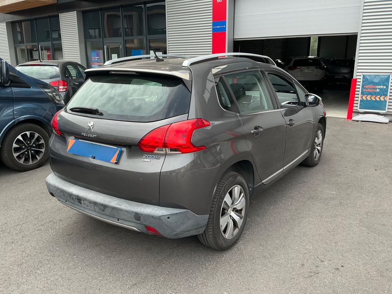 Peugeot 2008 1.2 PureTech Allure 2015 – снимка 2