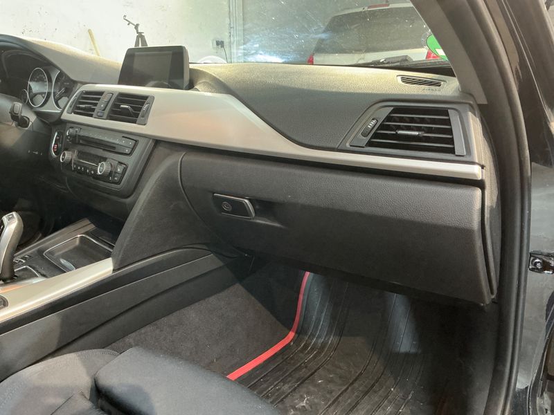 BMW 3er 318d 2014 – снимка 24
