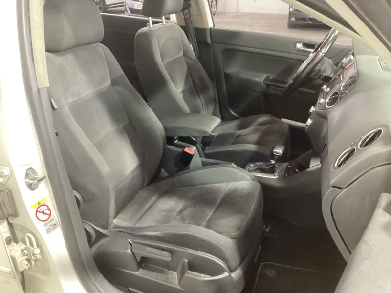 Volkswagen Golf VI Plus 1.6 TDI Sport 2009 – снимка 3