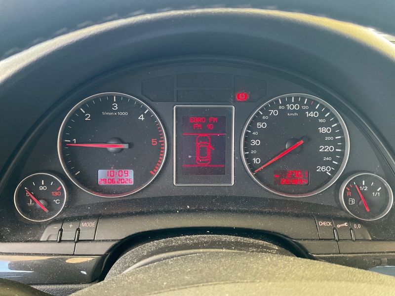 Audi A4 1.9 TDI 2004 – снимка 4