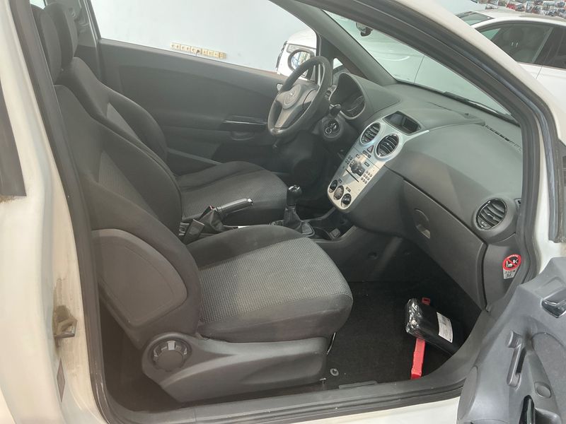 Opel Corsa 1.2 Selection 2011 – снимка 3