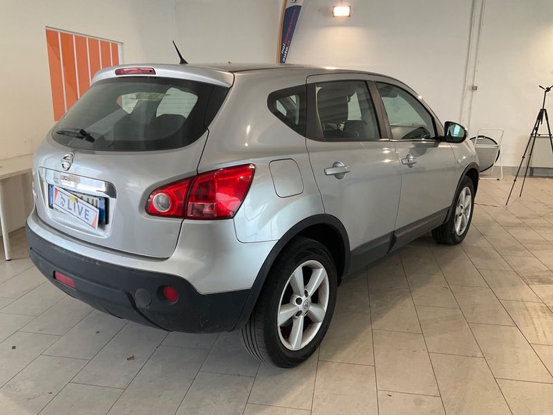 Nissan Qashqai 2.0 Tekna 4x4 2007 – снимка 2