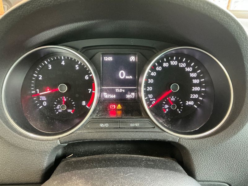 Volkswagen Polo 1.0 Lounge BlueMotion Tech 2015 – снимка 4