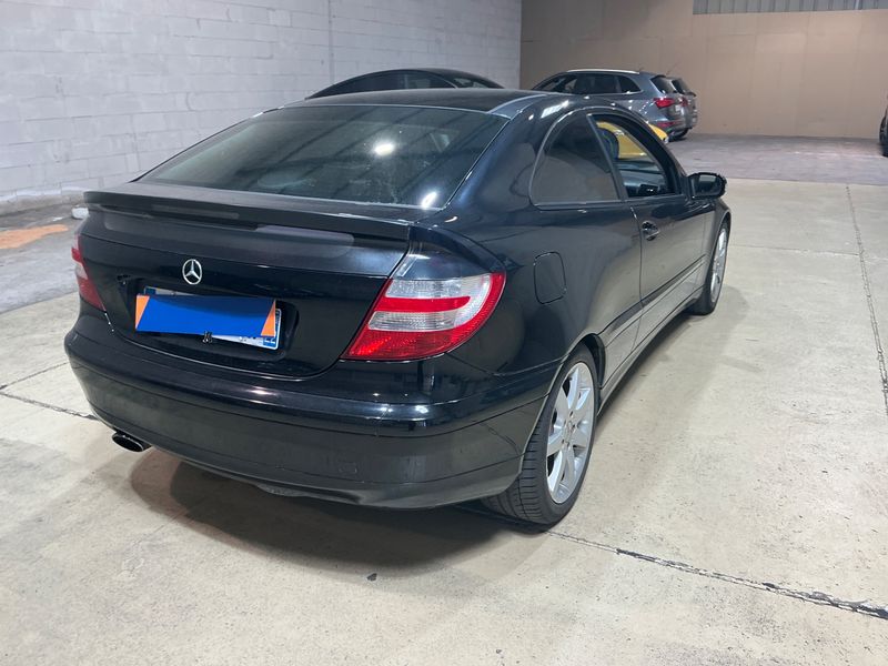 Mercedes-Benz C-Klasse C 220 CDI 2005 – снимка 2