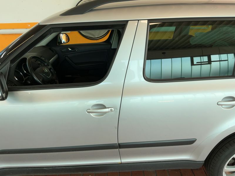 Skoda Yeti 2.0 TDI Ambition Plus Edition 2013 – снимка 4