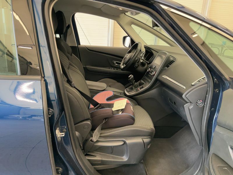 Renault Scenic 1.2 TCe Energy Experience 2016 – снимка 17