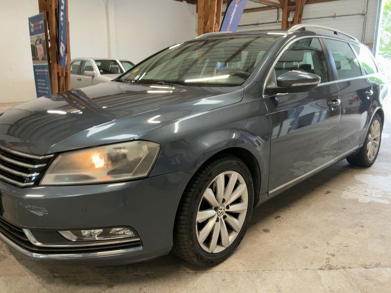 Volkswagen Passat 1.6 TDI Comfortline BlueMotion Tech 2012 – снимка 2