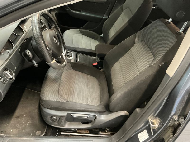 Volkswagen Passat 1.6 TDI Comfortline BlueMotion Tech 2012 – снимка 26
