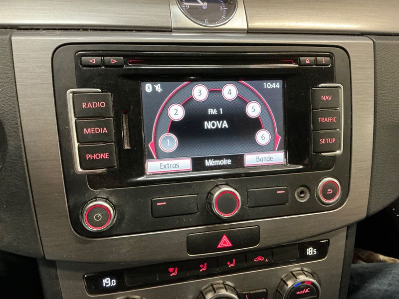 Volkswagen Passat 1.6 TDI Comfortline BlueMotion Tech 2012 – снимка 35