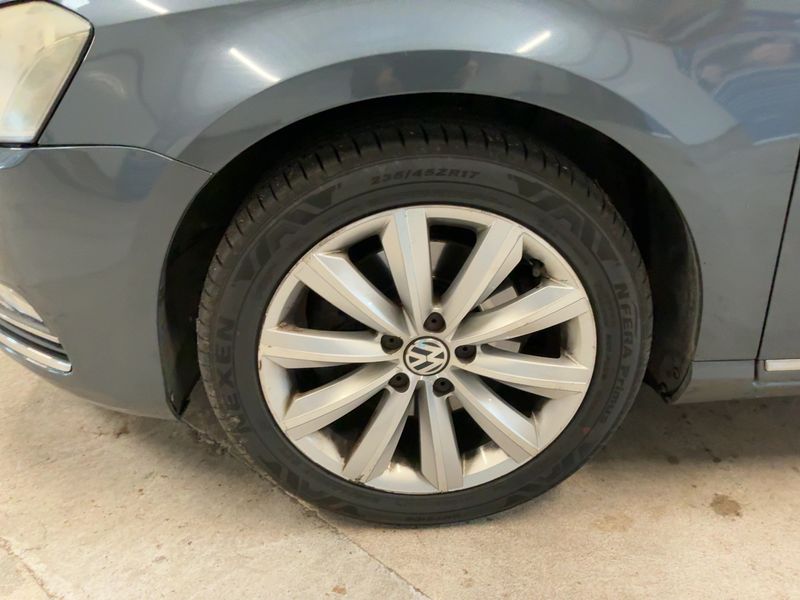Volkswagen Passat 1.6 TDI Comfortline BlueMotion Tech 2012 – снимка 3