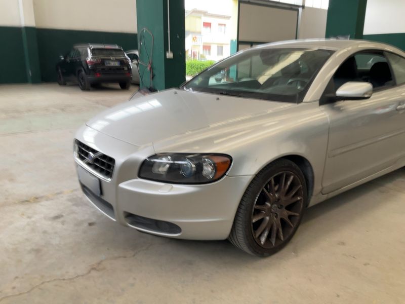Volvo C70 2.5 T5 Summum 2006 – снимка 2