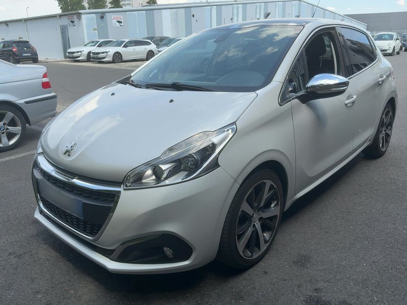 Peugeot 208 1.2 e-THP Féline 2017 – снимка 1
