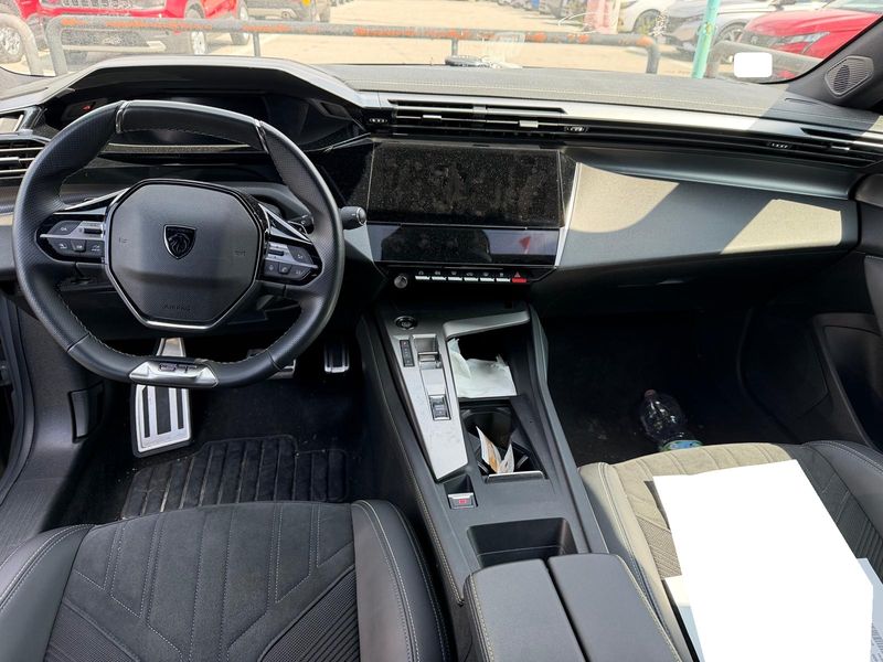 Peugeot 408 1.6 Hybrid GT 2024 – снимка 11
