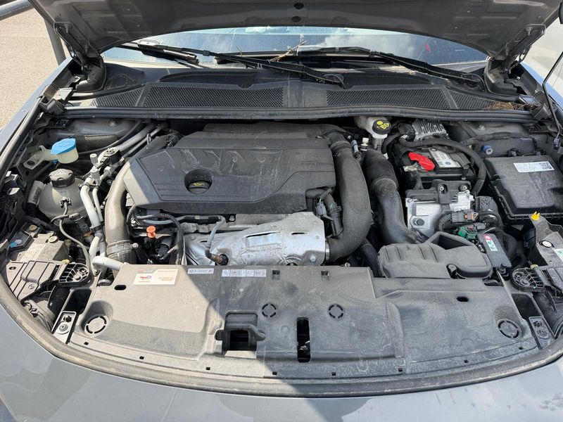 Peugeot 408 1.6 Hybrid GT 2024 – снимка 8