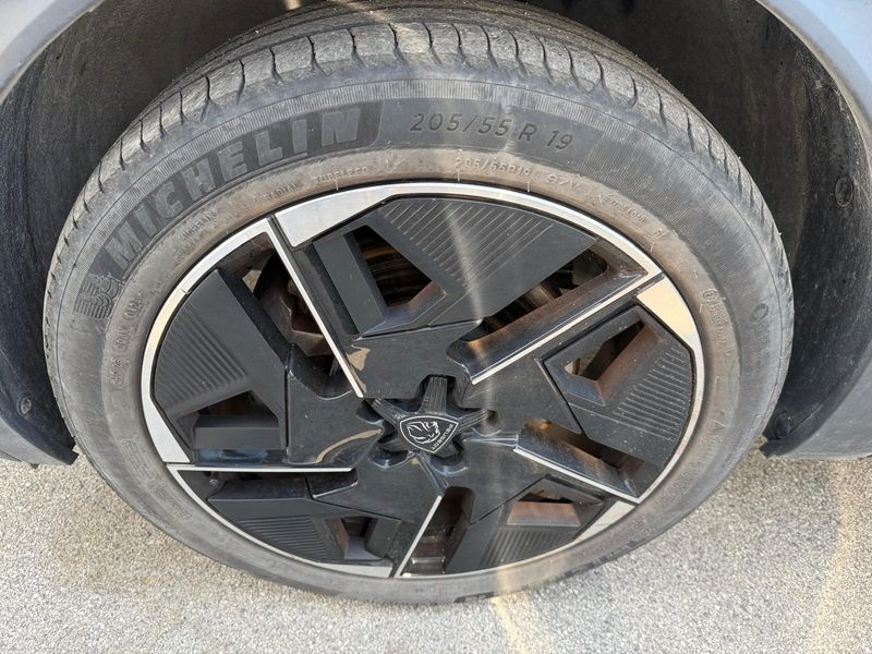 Peugeot 408 1.6 Hybrid GT 2024 – снимка 15