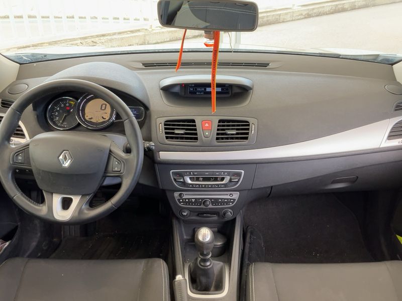 Renault Megane 1.4 TCe Dynamique 2009 – снимка 17