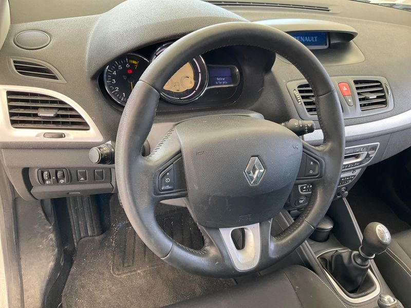 Renault Megane 1.4 TCe Dynamique 2009 – снимка 30