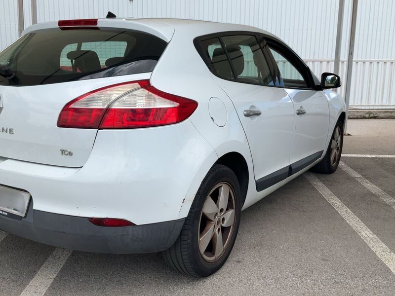Renault Megane 1.4 TCe Dynamique 2009 – снимка 8