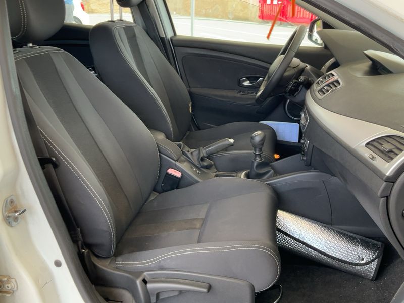 Renault Megane 1.4 TCe Dynamique 2009 – снимка 16