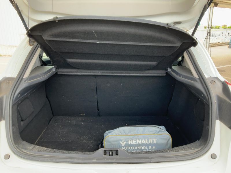Renault Megane 1.4 TCe Dynamique 2009 – снимка 15