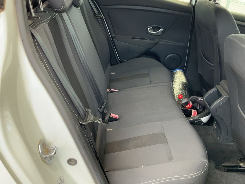 Renault Megane 1.4 TCe Dynamique 2009 – снимка 19