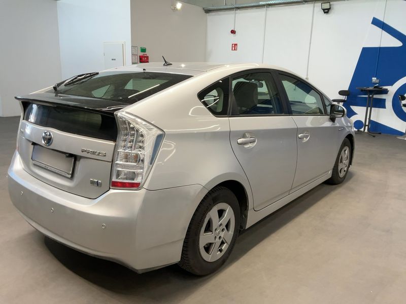 Toyota Prius 1.8 2012 – снимка 8
