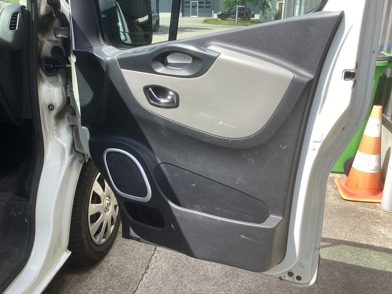 Renault Trafic 1.6 dCi L2H1 2,9t Komfort 2018 – снимка 33