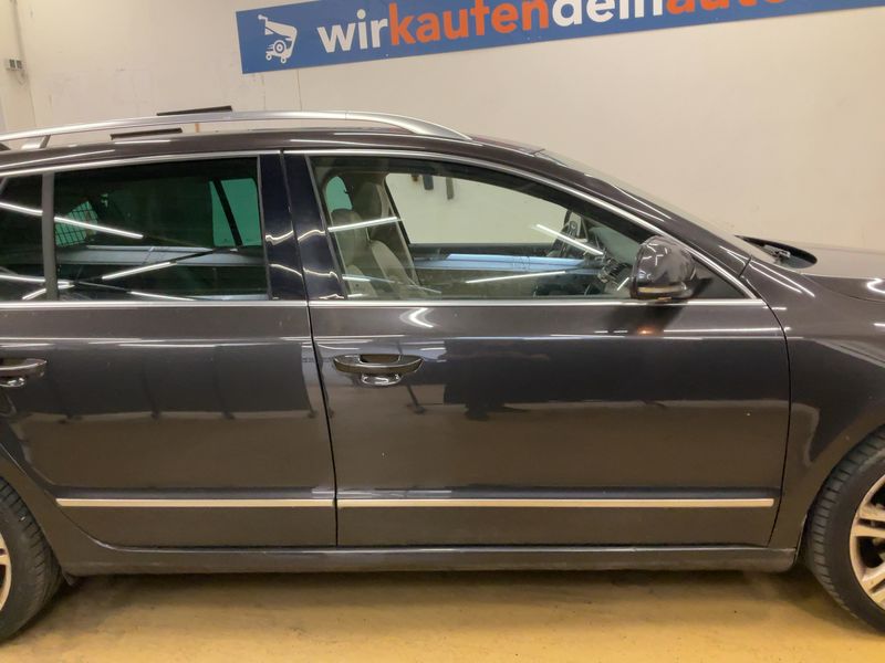 Skoda Superb 2.0 TDI Elegance 4x4 2011 – снимка 10