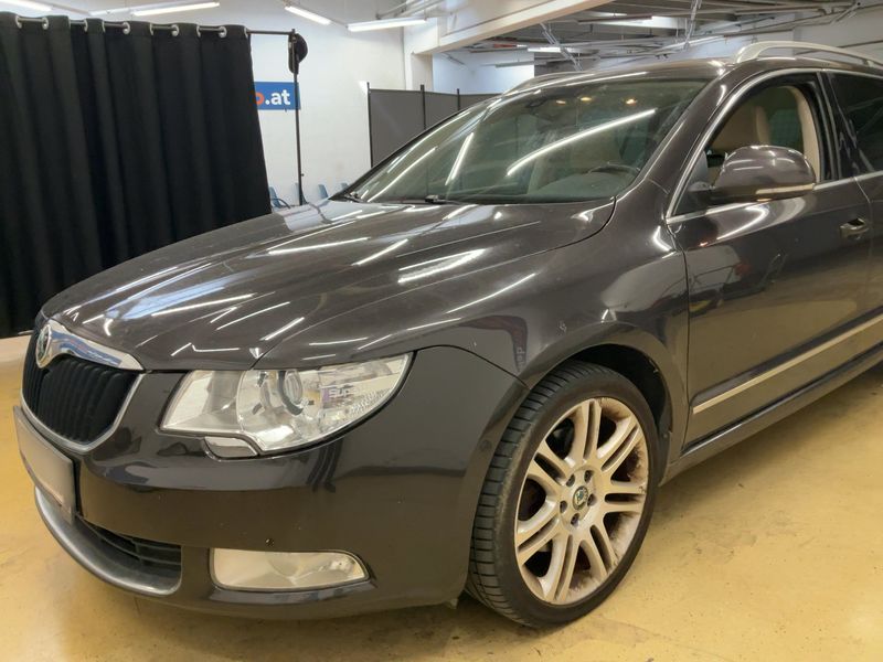 Skoda Superb 2.0 TDI Elegance 4x4 2011 – снимка 2