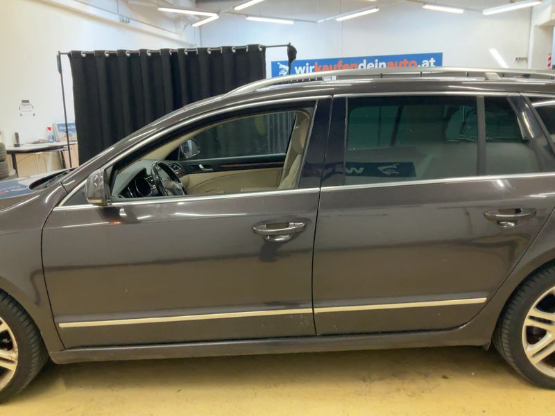 Skoda Superb 2.0 TDI Elegance 4x4 2011 – снимка 4