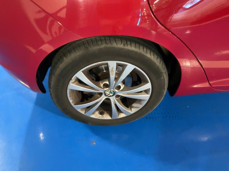 Alfa Romeo Giulietta 1.4 Turbo Distinctive 2012 – снимка 9