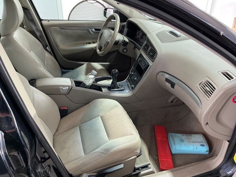 Volvo V70 2.4 D5 Momentum 2006 – снимка 3