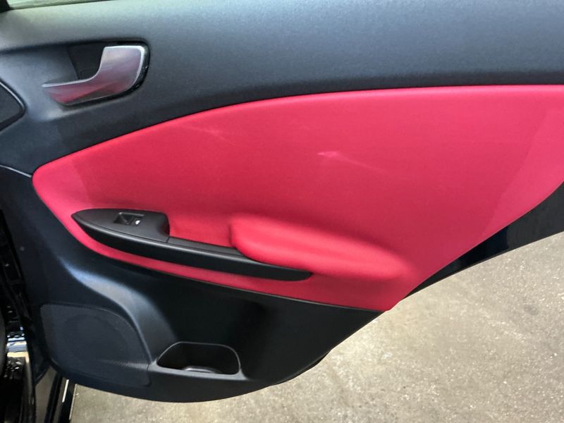 Alfa Romeo Giulietta 1.4 Turbo Super 2018 – снимка 25