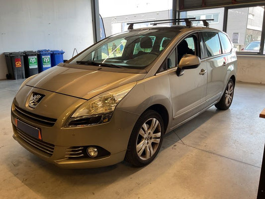 Peugeot 5008 1.6 THP Family plus 2010 – снимка 1