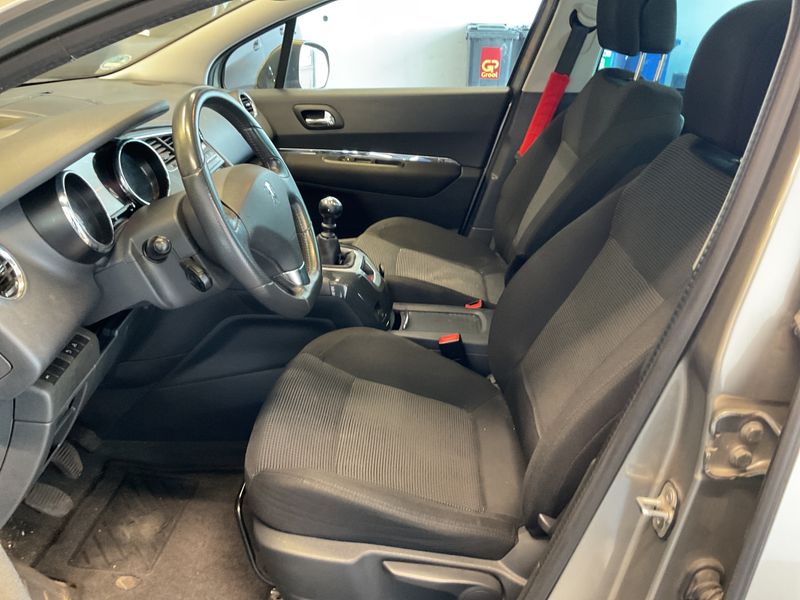 Peugeot 5008 1.6 THP Family plus 2010 – снимка 3