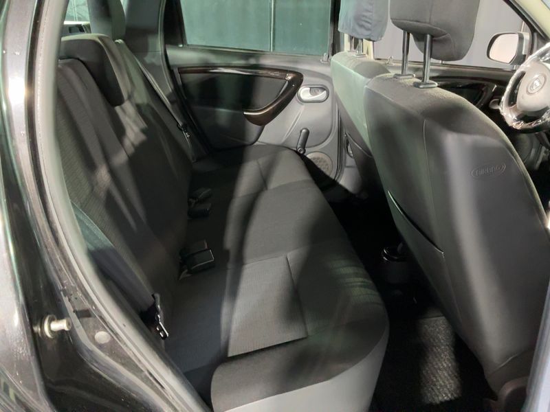Dacia Duster 1.5 dCi Lauréate 4x2 2010 – снимка 19