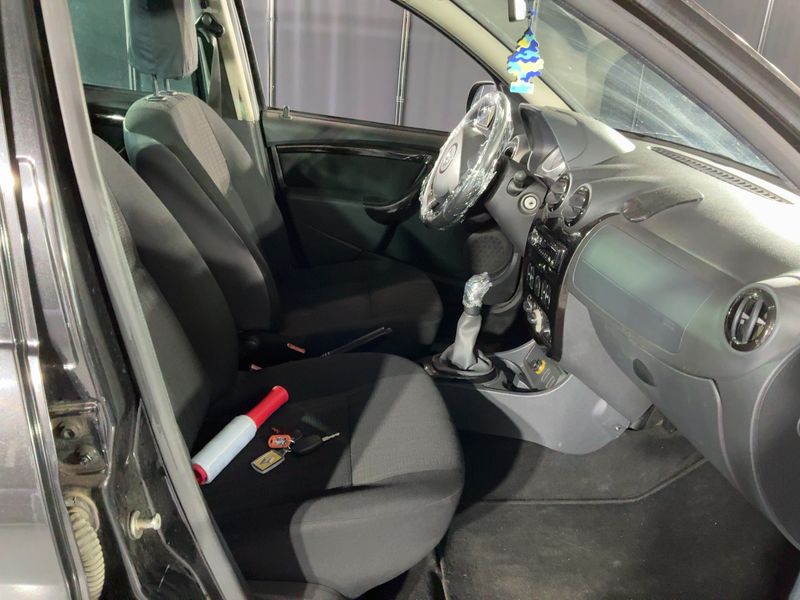 Dacia Duster 1.5 dCi Lauréate 4x2 2010 – снимка 16
