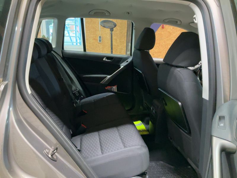 Volkswagen Tiguan 2.0 TDI Track & Field 4Motion 2009 – снимка 19