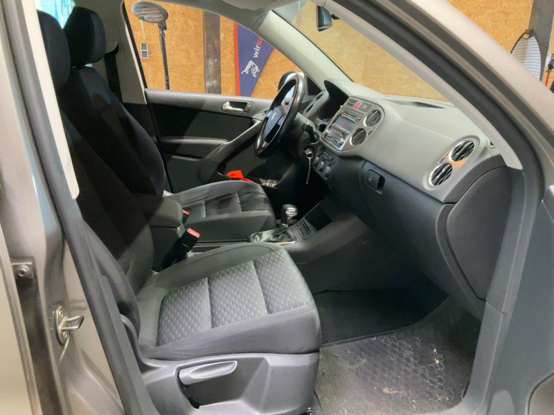 Volkswagen Tiguan 2.0 TDI Track & Field 4Motion 2009 – снимка 16