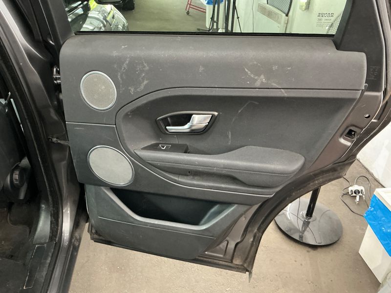 Land Rover Evoque 2.2 Td4 Pure 2015 – снимка 27