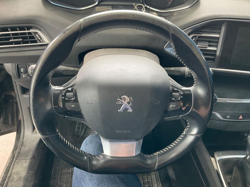 Peugeot 308 1.6 Blue-HDi Active 2016 – снимка 33
