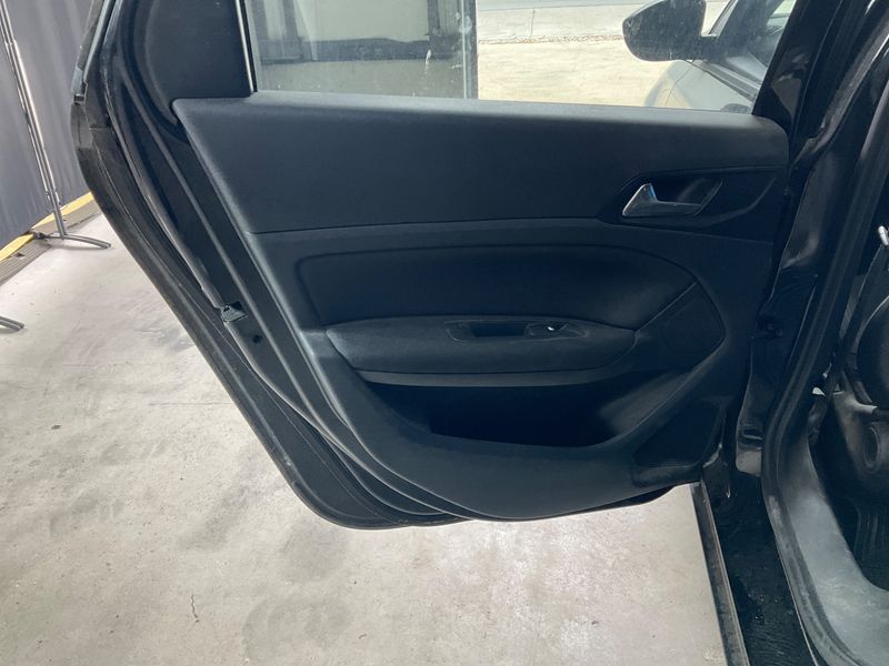 Peugeot 308 1.6 Blue-HDi Active 2016 – снимка 29