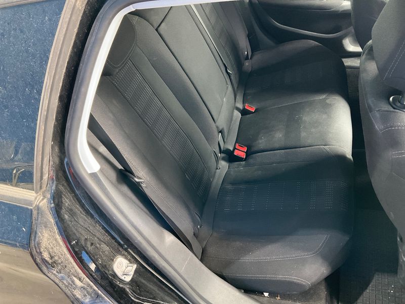 Peugeot 308 1.6 Blue-HDi Active 2016 – снимка 25